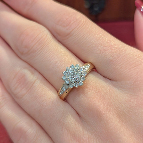 Bague 54 Bague motif floral en or jaune 18 carats et diamants 58 Facettes 32679