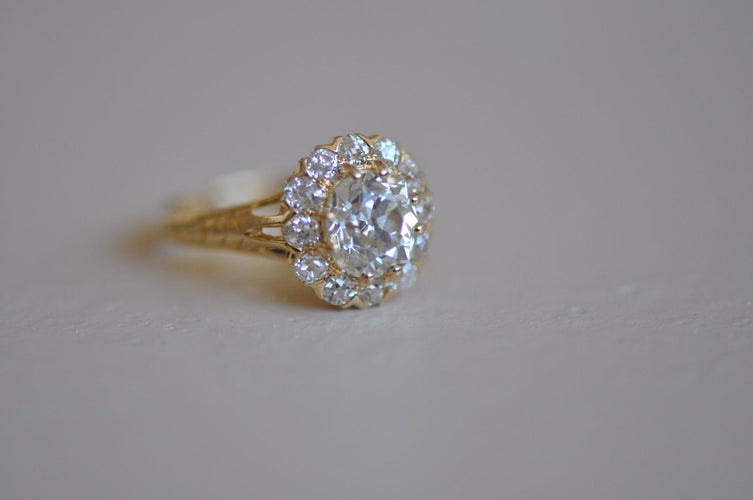 Bague 53.5 Antique yellow gold diamond ring 58 Facettes
