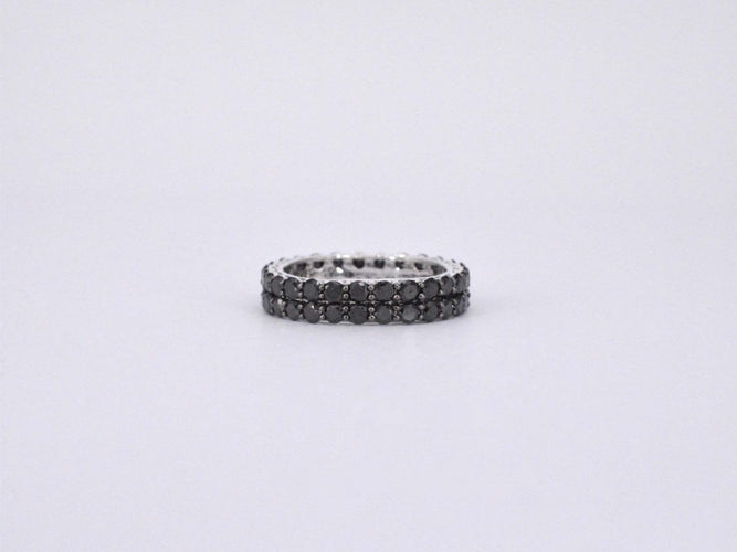 Bague 54 Bague d'éternité en or blanc avec diamants noirs 58 Facettes 2210