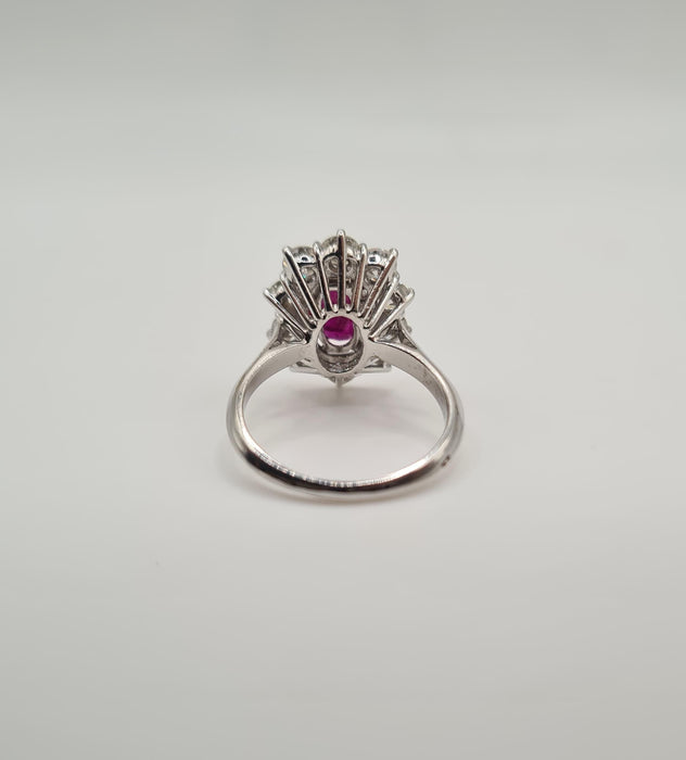 White gold ring set with a ruby and diamonds