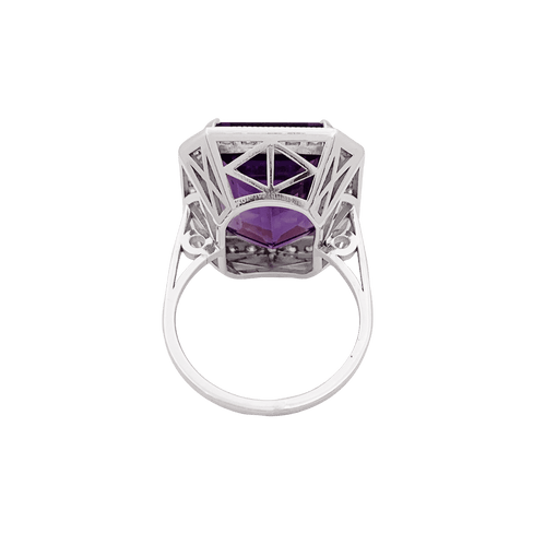 Bague 55 Bague or blanc, diamants, améthyste. 58 Facettes 34515