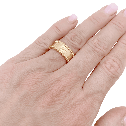 Bague 50 Bague Van Cleef & Arpels, "Perlée signature", or jaune. 58 Facettes 34580