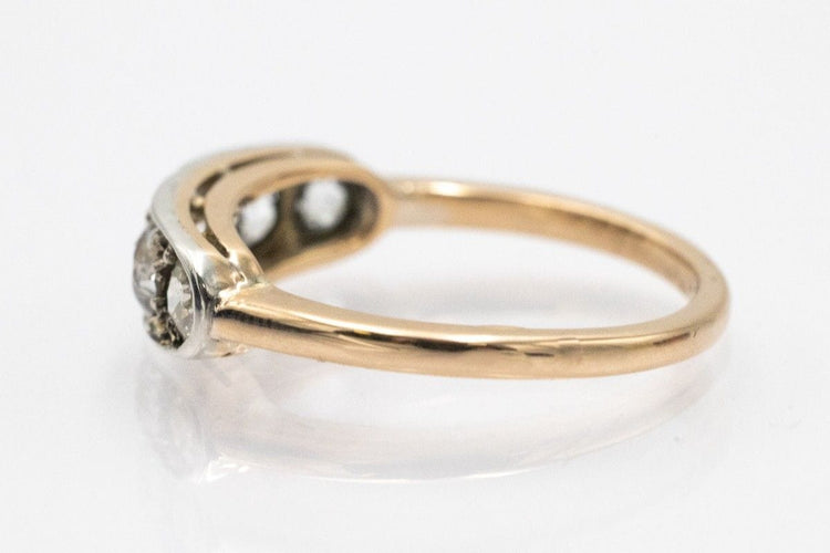 53 Antique ring with old brilliant-cut diamonds, early 20th century 58 Facettes 11295