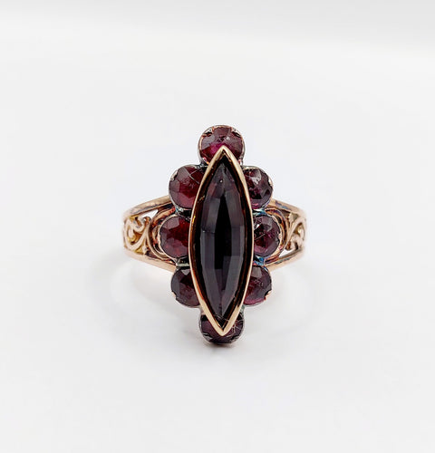 Bague 58 Bague marquise antique or rose 18k grenats sur paillons (circa 1890) 58 Facettes A05967