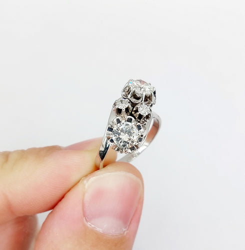 Bague 53 Bague toi et moi art déco en or blanc et diamants 58 Facettes A05504