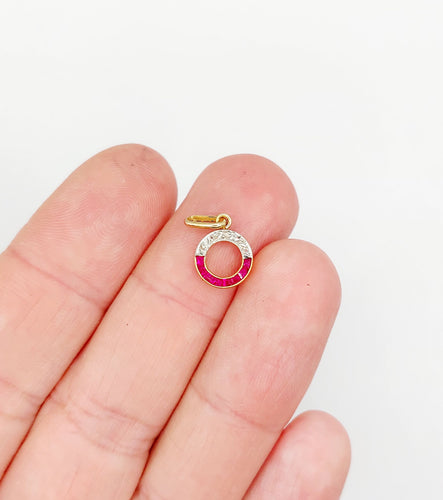 Pendentif Petit pendentif cible Art Déco or jaune, rubis calibrés synthétiques et diamants (circa 1920) 58 Facettes A05194