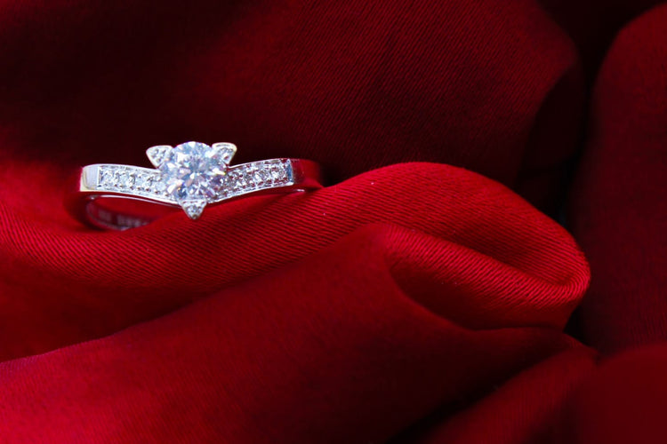 Bague 50 Mauboussin - Bague 3 griffes en or 750 et diamant 0,23 ct 58 Facettes 240312