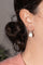 Boucles d'oreilles Chanel Boucles d'oreilles Dormeuses Camélia Or blanc Agate, Diamant 58 Facettes 4944033RV