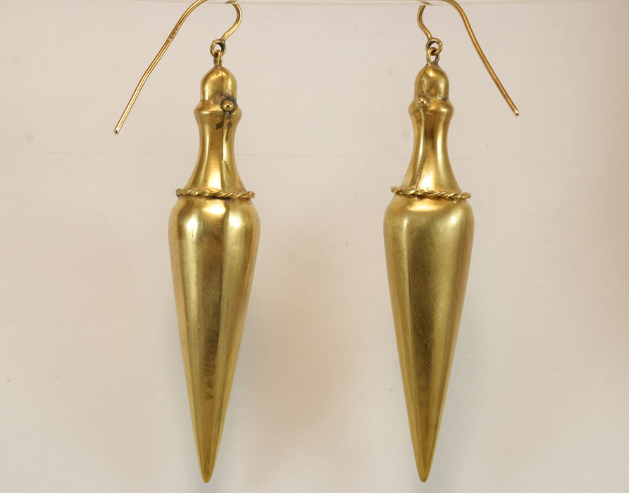 Pendientes de oro antiguo