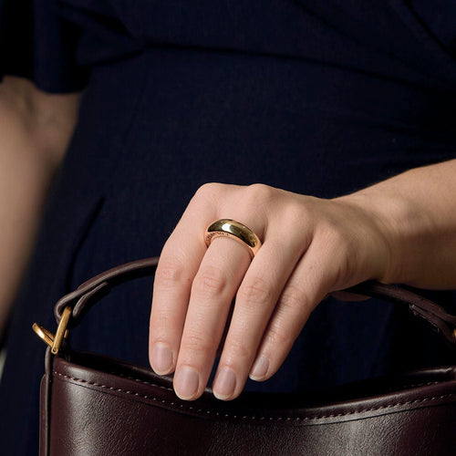 Bague 57 CHAUMET - Bidendum - Bague jonc en or jaune 58 Facettes SAD0506