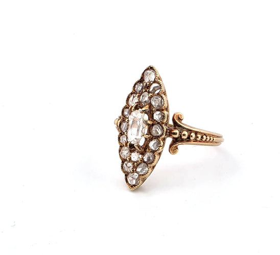 Bague 52 Bague du début des années 1900, en or jaune et diamants naturels taille rose. 58 Facettes