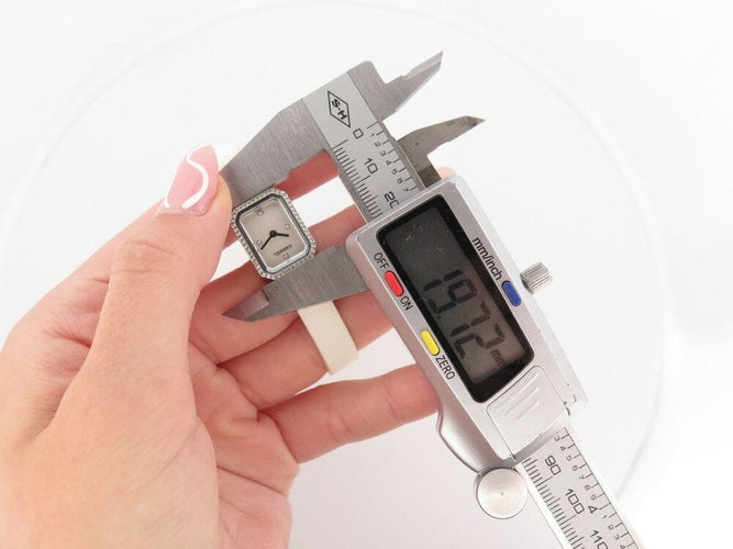 Montre montre CHANEL premiere 19mm diamants en acier 58 Facettes 261291