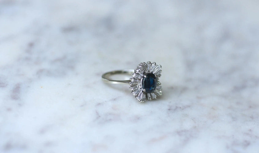 Bague 52.5 Bague Jupe or blanc, Saphir et Diamants 58 Facettes