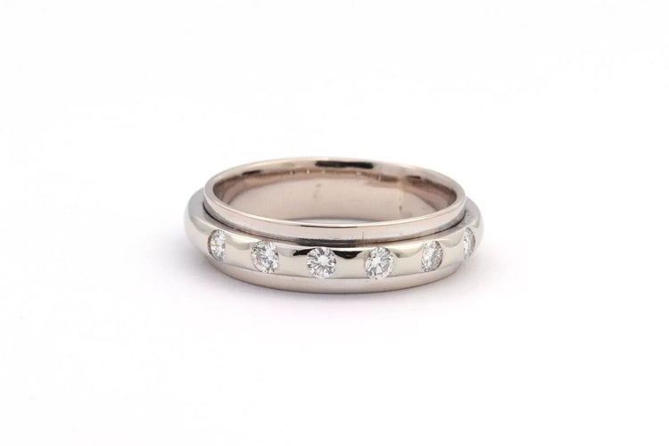 Bague 58 Bague Contemporaine en or blanc sertie de diamants 58 Facettes 22452