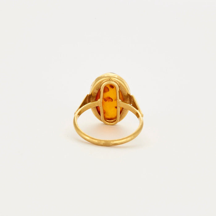 Geelgouden en amberkleurige ring