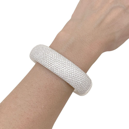 Bracelet Bracelet jonc en or blanc, pavage diamants. 58 Facettes 34080