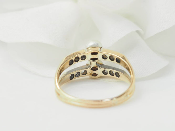 Bague 56 Bague ancienne en or jaune, perles de culture et diamants 58 Facettes 33416