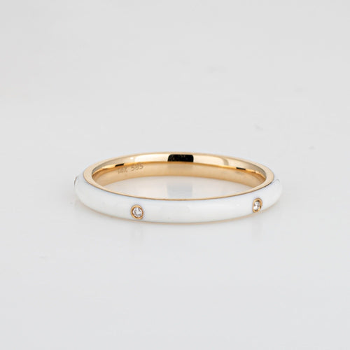 Bague Bague d'éternité en or jaune 14 carats avec diamants et émail blanc, taille 6,5, anneau empilable 58 Facettes G13157