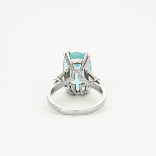 Bague 56 Bague or gris ornée d'une aigue marine 58 Facettes GU72