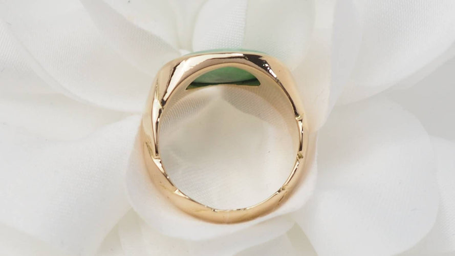 Bague 50 Bague chevalière en or jaune et cabochon jade 58 Facettes 31221