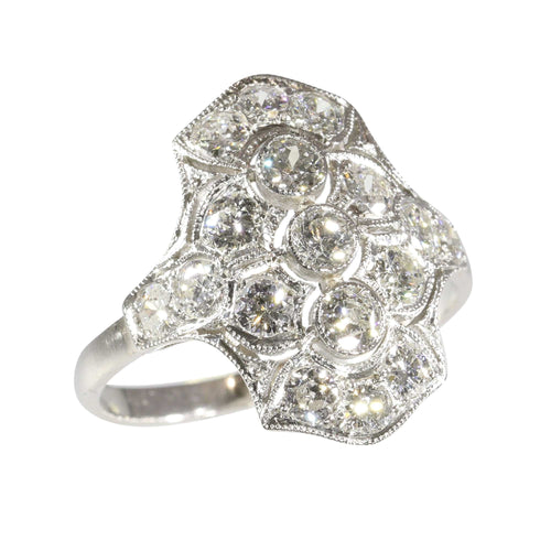 Bague 58 Murmures de l'histoire : une bague antique de distinction 58 Facettes 24347-0019