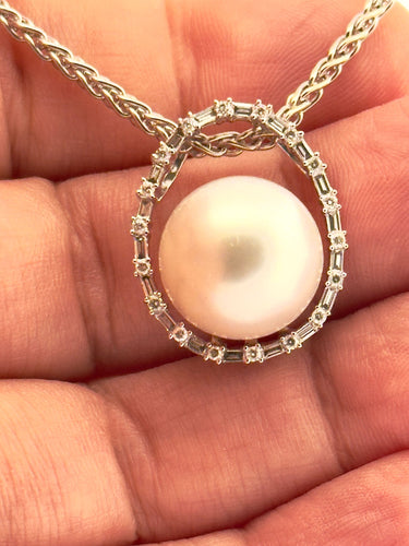 Collier Collier en or 18 carats diamants et perle de culture 58 Facettes