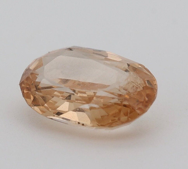 Gemstone Saphir orange non chauffé non traité 2.70cts certificat CGL 58 Facettes 452