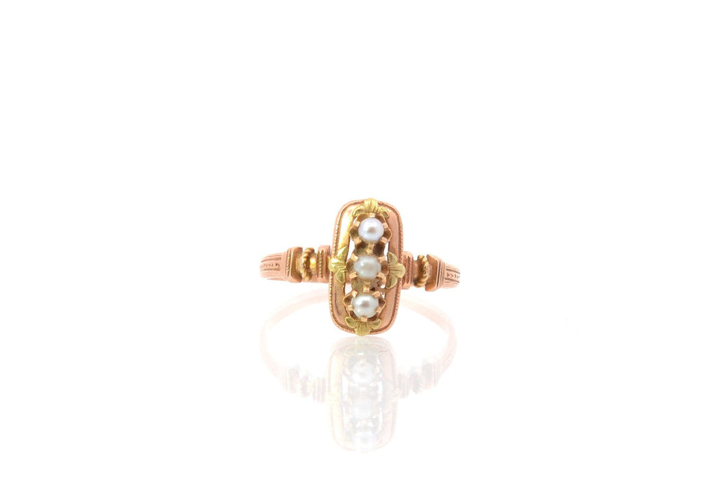 Geelgouden ring, roze goud en fijne parels