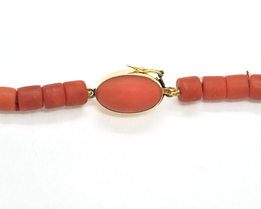 Collier Collier corail Aka et Sardaigne avec fermeture dorée 58 Facettes