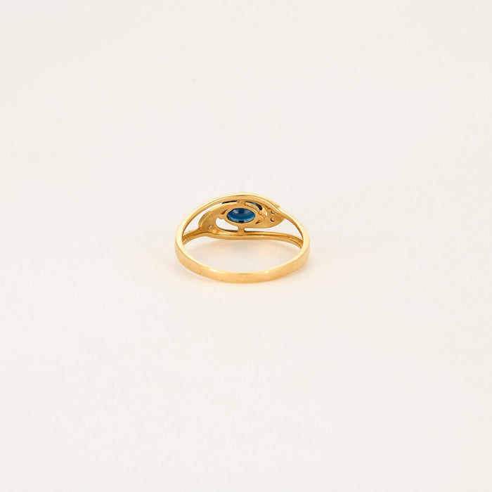 Yellow gold and white sapphire ring