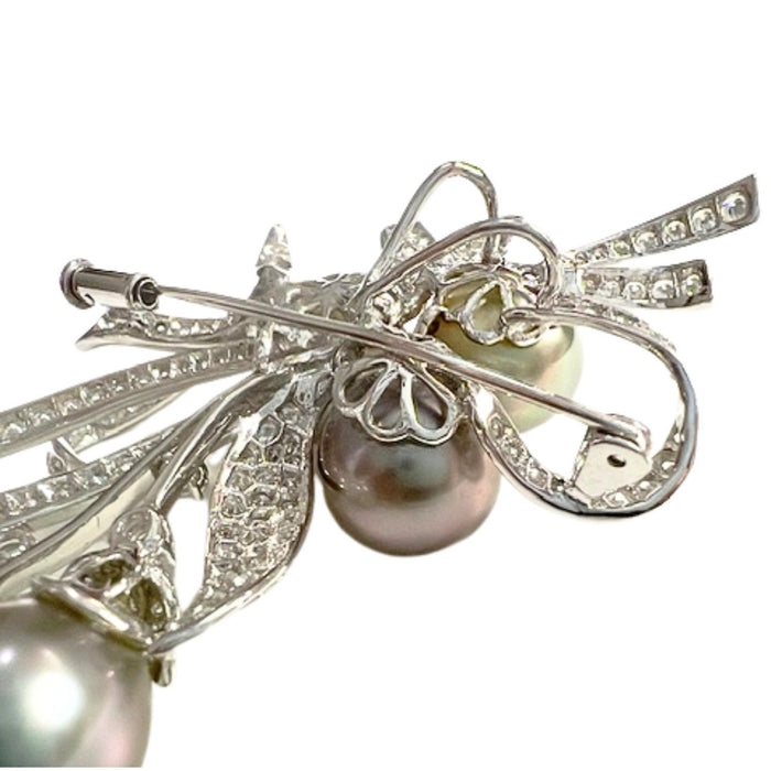 White gold pendant brooch with diamonds and cultured pearls