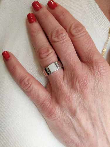 Bague 55 BAGUE NACRE ET DIAMANTS 58 Facettes 083081