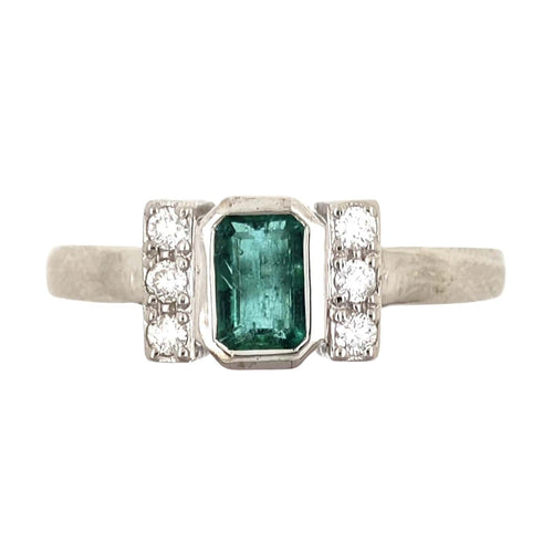 Bague 53 Bague en or avec émeraude et diamants 58 Facettes AO-0006