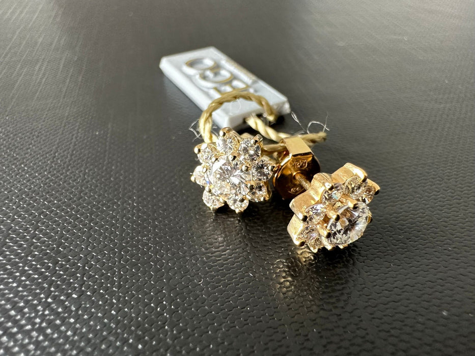 Pendientes florales en oro amarillo con diamantes con certificación HRD