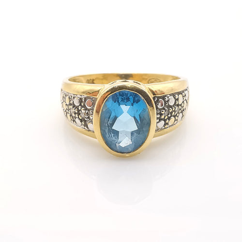 Bague 54 Bague or, topaze et diamants 58 Facettes