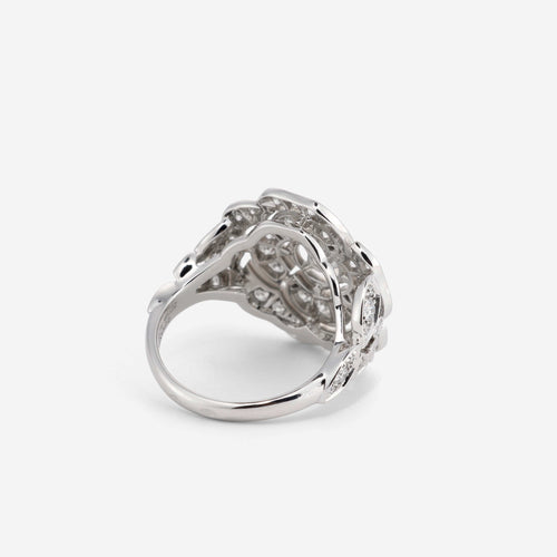 Bague 56 CHANEL - Bague Bouton de Camélia en or blanc et diamants 58 Facettes