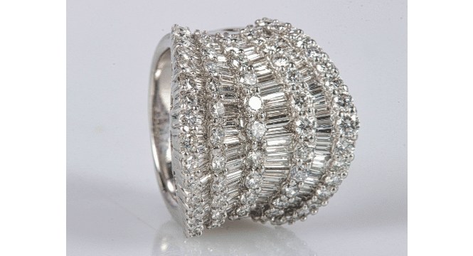 Bague 55 Importante bague en or gris diamants 7 Cts 58 Facettes