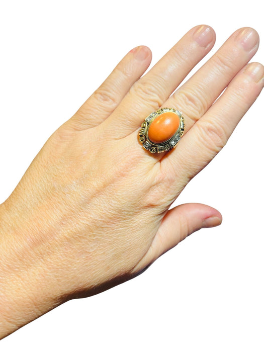 Bague 59 Bague 1940 or jaune cabochon corail et diamants taille ancienne 58 Facettes 7204 A