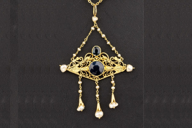 Collier Collier en or jaune avec saphirs et perles, vers 1900 58 Facettes 10073