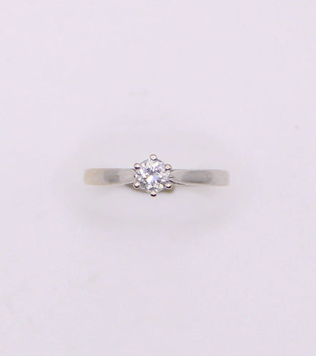 Bague Solitaire or blanc 18k, diamant 0,25 carat 58 Facettes
