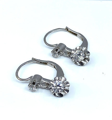 Boucles d'oreilles Boucles d’oreilles dormeuses en or blanc en pierres blanches 58 Facettes AB320