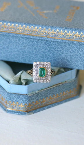 Bague émeraude colombienne double entourage diamants 58 Facettes