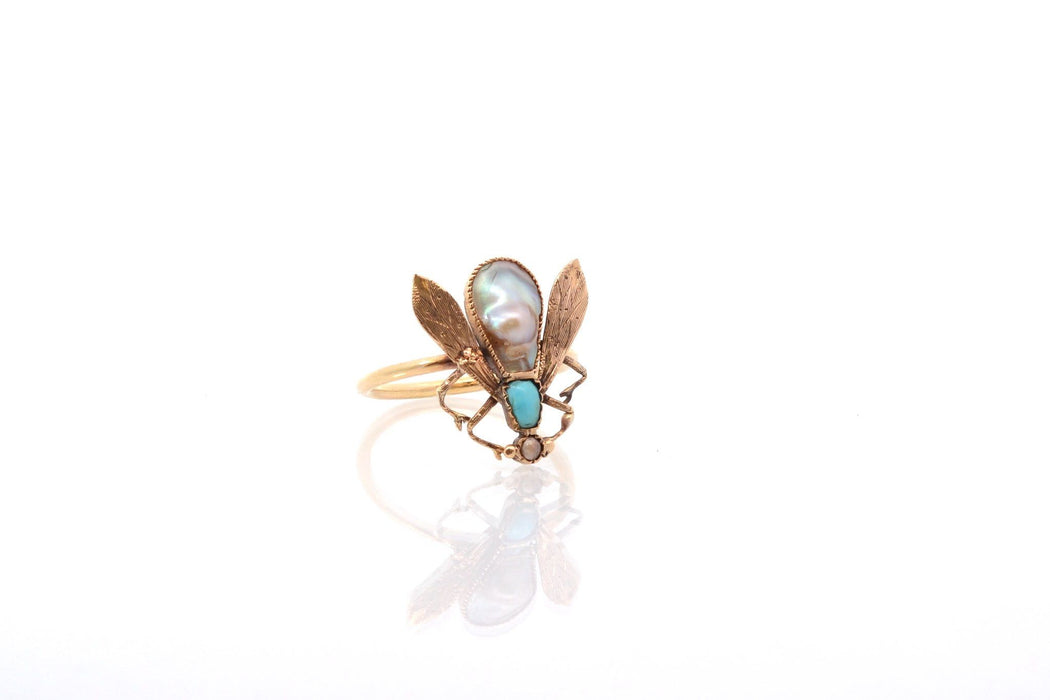 Vintage bee blowing ring with fine pearls and turquoise