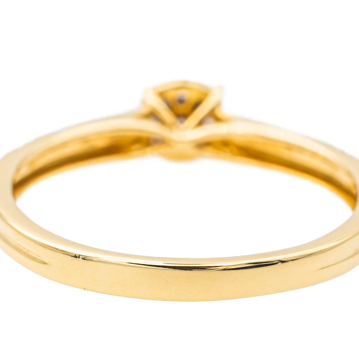 Yellow gold diamond ring