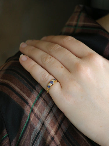 Bague 46 Bague jarretière or jaune saphirs diamants taille rose 58 Facettes 1181.4