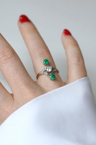 Bague 54 Bague Toi & Moi or jaune et platine, diamants et émeraudes 58 Facettes