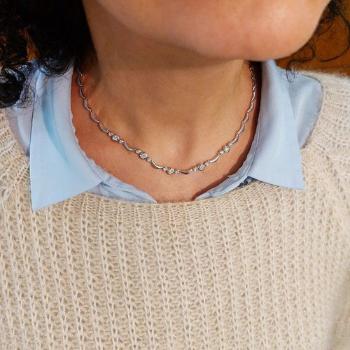 Collier Collier ras du cou en or blanc avec diamants 58 Facettes G3718