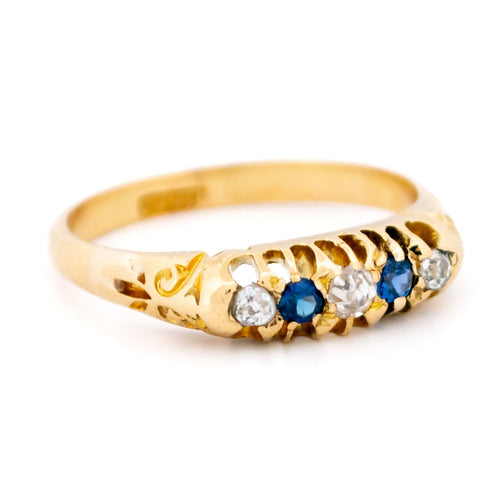 Bague 54 Bague rangée de diamants et saphirs 58 Facettes C826BF7204404654B34E96292418CE6D