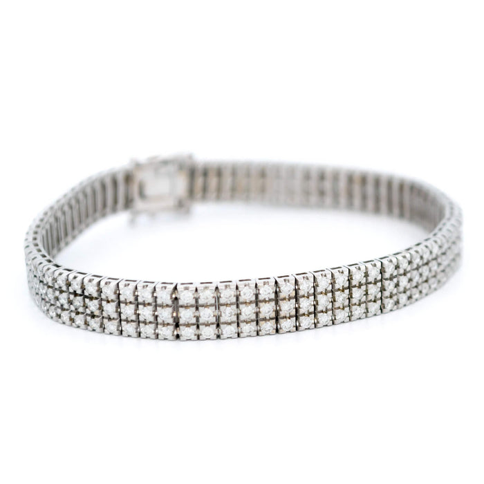 Bracelet Bracelet tennis à 3 rangs de diamants 58 Facettes 37FB18ED72D7485AA987B388195C049E