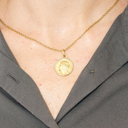Pendentif AUGIS - Médaille religieuse or jaune 58 Facettes CAL2281